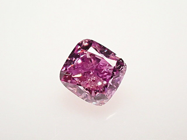 0．146ct　FANCY　VIVID　PURPLE　PINK　SI2　ピンクダイヤモンド　ルース