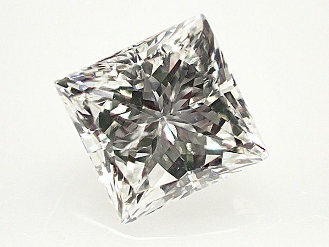 0．570ct　G　SI1　プリンセスカット　ダイヤモンド　ルース
