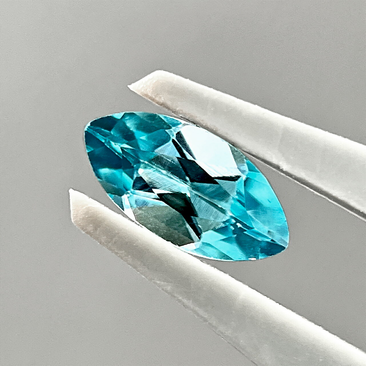 【セール】【2点セット】 ブルージルコン 計1.97ct ルース 2ピース1ペア ◆ マーキスカット ブルージルコンルース 12月誕生石 裸石 【ルース 送料無料】RRZ.E/BS 【製品へのオーダー加工承ります】