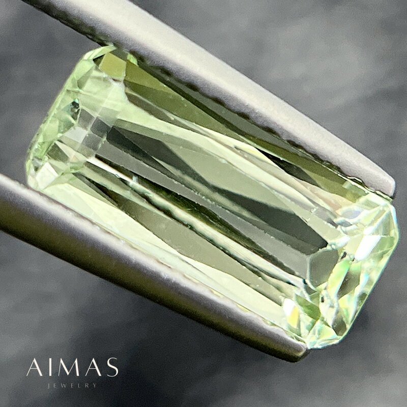 【セール】ミントガーネット 2.17ct ルース ◆ レクタングル 長方形 四角 オクタゴン ミントガーネットネットルース グロッシュラーガーネット ライムガーネット 蛍光性 2ctアップ 1月誕生石 裸石【ルース 送料無料】【製品へのオーダー加工承ります】RLY.E