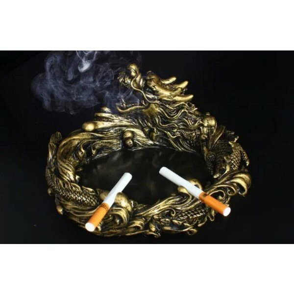 【楽天1位4冠達成】送料無料 灰皿 ガラス 高級 ギフト ドラゴン 龍 とぐろを巻く 守護龍 骨董風 風水 置物 オブジェ 喫煙具 卓上灰皿 おしゃれ かっこい...