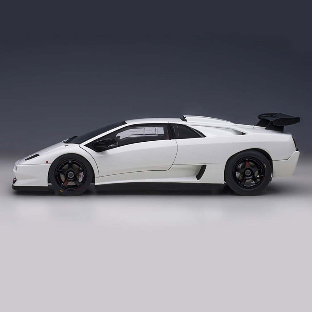 エアージェイ　楽天市場店のミニカー 1/18 ランボルギーニ ディアブロ SV-R ホワイト オートアート Lamborghini Diablo SV-R IMPACT WHITE モデルカー 79149｜アングル3