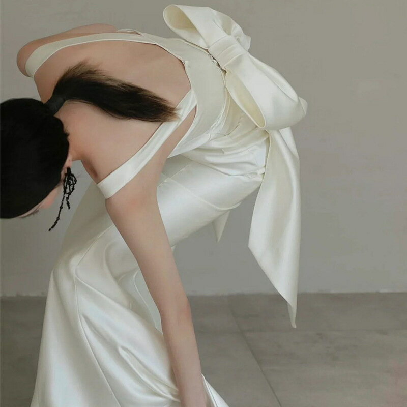 送料無料 ウェディングドレス 二次会ドレス マーメイドドレス キャミドレス バックリボン オシャレ 可愛い トレーンドレス 白 サテン 結婚式ドレス 二次会 ウェディング ドレス ロングドレス ホワイト マーメイドライン 前撮り 海外挙式 XS S M L XL XXL