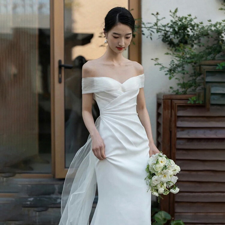 送料無料 ウェディングドレス オフショルダー マーメイドドレス 二次会ドレス 白 サテン トレーンドレス 結婚式ドレス 二次会 無地 ホワイトドレス Vネック ロングドレス ウェディング 海外挙式 撮影 XS S M L XL XXL XXXL