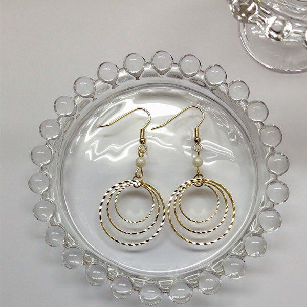 ピアス レディース シンプル かわいい 大人 ゆれる パール シュガーパール ゴールド シルバー ゆらゆら