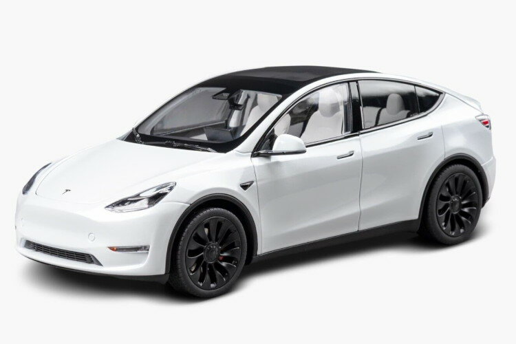 eX 1/18 eX fY zCg J1:18 Tesla Model Y White