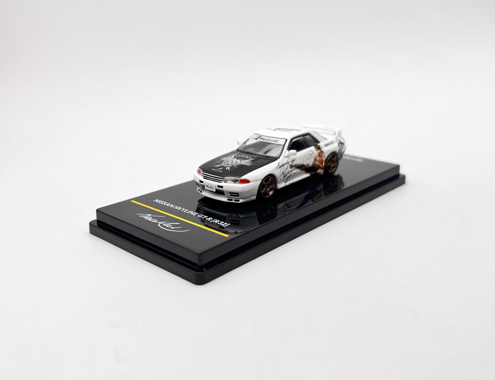 INNO64 1/64 日産 スカイライン GTR-R32 ブルース・リー ホワイトINNO64 1:64 Nissan Skyline GTR-R32 BRUCE LEE White