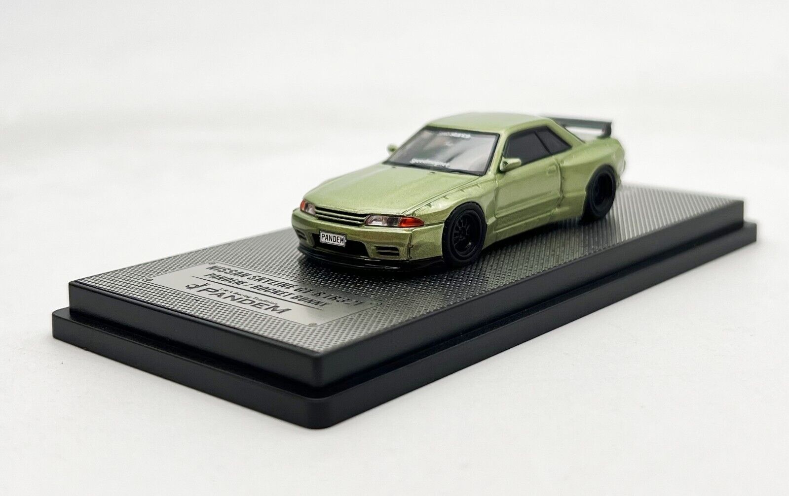 INNO64 1/64 日産 スカイライン GT-R R32 パンデム ロケット バニー グリーンINNO64 1:64 Nissan Skyline GT-R R32 Pandem Rocket Bunny Green