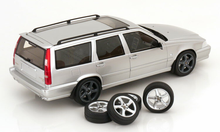 DNA Collectibles 1/18 ボルボ V70 R シルバー エクストラ リム付き DNA Collectibles 1:18 VOLVO V70 R silver with extra rims