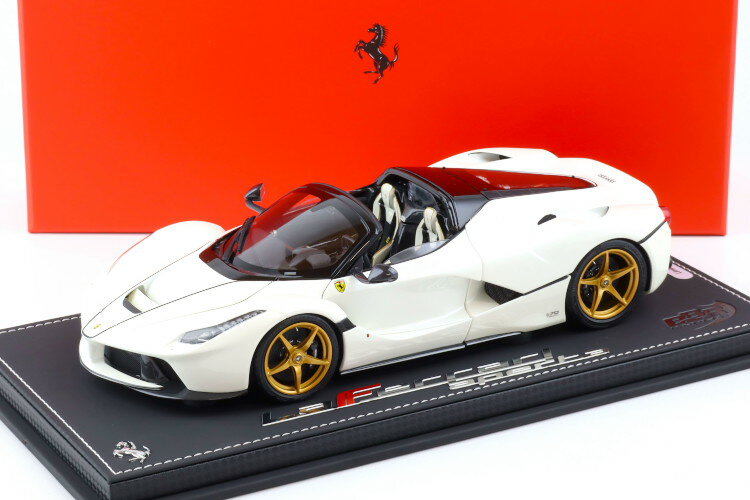 BBR 1/18 フェラーリ ラフェラーリ アペルタジュベンティーナ ビアンコ Italia met ディスプレイ付き 74台限定 開閉BBR 1/18 Ferrari LaFerrari Aperta JUVENTINA Bianco Italia met. with display - Limited 74 pcs