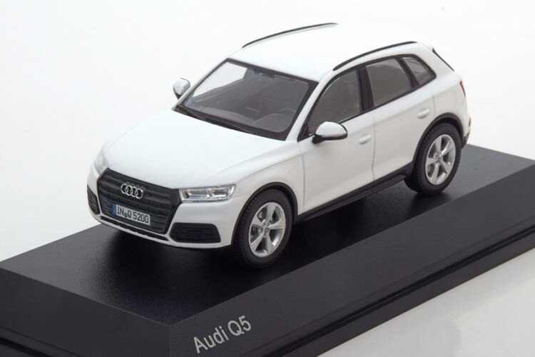 I-Scale 1/43 ǥ Q5 2016 ۥ磻 ǥiScale 1:43 Audi Q5 2016 white special edition of Audi