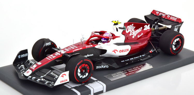 ~j`vX 1/18 At@I I[ C42 o[[GP 2022 F 1044Minichamps 1:18 Alfa Romeo Orlen C42 GP Bahrain 2022 Guanyu Zhou Limited Edition 1044 pcs