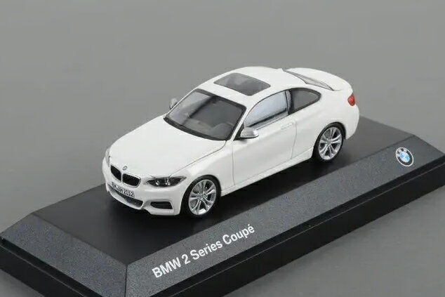 ミニチャンプス 1/43 BMW 2シリーズ F22 クーペ 2014 ホワイト BMW特別版Minichamps 1:43 BMW 2er F22 Coupe 2014