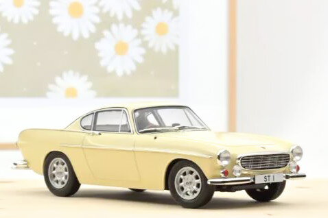 mu 1/18 {{ 1800 S 1967 x[W 600Norev 1:18 Volvo 1800 S 1967 Beige Online exclusive 600 pcs