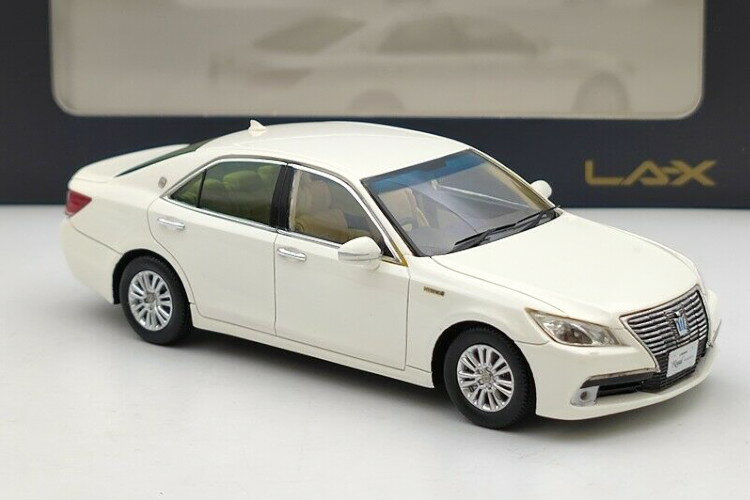 ラックス 1/43 トヨタ クラウン ハイブリッド ロイヤルサルーン G 14 ホワイトパール クリスタルシャインLA-X 1:43 Toyota Crown Hybrid Royal Saloon G 14 Generation White