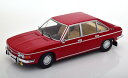 トリプル9 1/18 タトラ 613 1979 レッドTriple 9 1:18 Tatra 613 1979 red