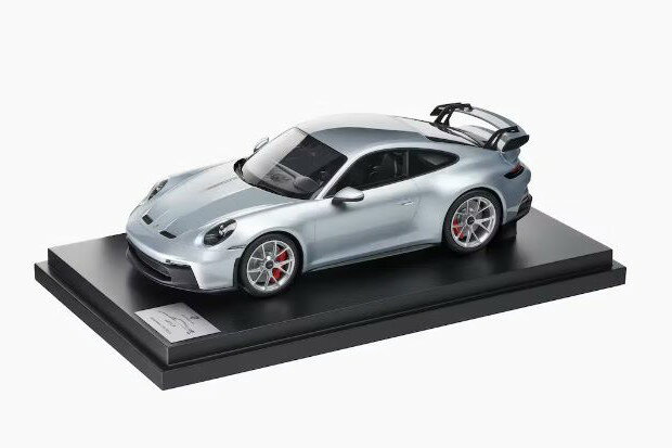 スパーク 1/12 ポルシェ 911 (992) GT3 2021 GTシルバーメタリック 300台限定Spark 1:12 Porsche 911 (992) GT3 2021 GT silver metallic Limitation 300 pcs.