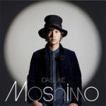ダイスケ　CD 【Moshimo】 2013/1/16発売 ○ますます人気を集めるダイスケ、今作はNARUTOオープニング楽曲！ ○日本テレビ「ZIP!」で毎日旅を続けるシンガーソングライター・ダイスケ。現在はギターを演奏しながら歌う姿が毎日放送され、アーティストとしての認知度・人気もますます高まっています。 今作シングルは10月よりO.Aされている「NARUTO-ナルト- 疾風伝」オープニングテーマです。大切な存在を失っても日々は残酷に過ぎていき、残された人は前向きに歩いていくしかない。そんな決意をぎゅっと詰め込んだアップチューン。NARUTOの世界観・オープニングとも見事にはまっており、既にO.A直後から問い合わせ殺到中！ c/wは松任谷由実の名曲「Hello, my friend」のカヴァー。「ZIP!」や先述のワンマンLIVEでも演奏した際こちらも商品化の声が非常に多い楽曲です。 ※初回仕様が無くなり次第、通常盤に切り替わります。 ■仕様 ・CDのみ ■収録内容 [CD]1.Moshimo 2.Hello，my friend 3.晴れ空のマーチ　（アコースティック） 4.Moshimo（TVサイズ） 5.Moshimo（insturmental） ※収録予定内容の為、発売の際に収録順・内容等変更になる場合がございますので、予めご了承下さいませ。 「ダイスケ」さんの他のCD・DVDはこちらへ 【ご注文前にご確認下さい！！】 ★配送方法は、誠に勝手ながら「クロネコメール便」または「郵便」を利用させていただきます。その他の配送方法をご希望の場合は、有料となる場合がございますので、あらかじめご理解の上ご了承くださいませ。 ★お待たせして申し訳ございませんが、輸送事情により、お品物の到着まで発送から2〜4日ほどかかりますので、ご理解の上、予めご了承下さいませ。 ★お急ぎの方は、配送方法で速達便をお選び下さい。速達便をご希望の場合は、前払いのお支払方法でお願い致します。（速達料金が加算となります。）なお、支払方法に代金引換をご希望の場合は、速達便をお選びいただいても通常便に変更しお送りします（到着日数があまり変わらないため）。予めご了承ください　