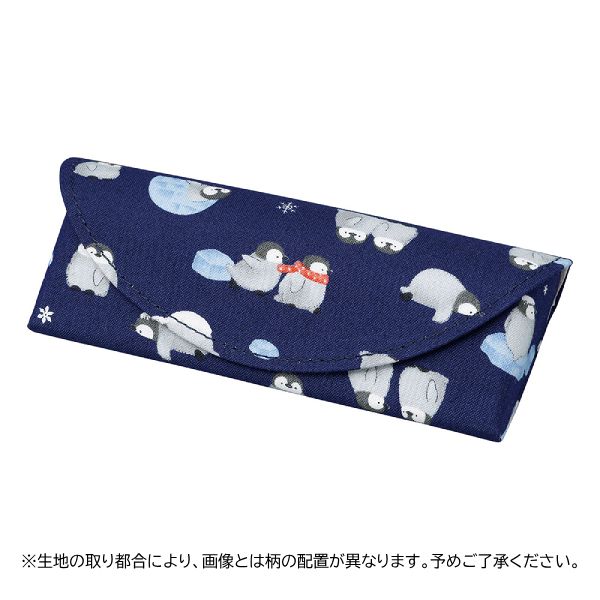 コットン　布製　メガネケース　 【フワフワペンギン】 見ているだけで癒される〜かわいいペンギン柄のケース。 軽量なので持ち歩きや旅行にもピッタリです♪ ※生地の取り具合により、1点1点柄の配置が異なります。予めご了承下さい。 ◆他、メガネケ...