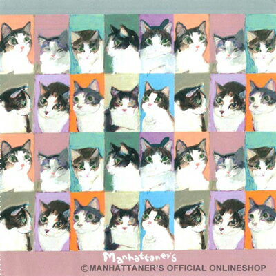 猫好きさん必見だニャー！(*ΦωΦ*)☆ Manhattaner's（マンハッタナーズ） メガネクロス　メガネ拭き　 「マンハッタナーズ」は、画家久下貴史氏が猫たちとのニューヨーク暮らしから描き出す、個性豊かであたたかく美しい作品世界を、商品デザインにおいて表現することを目指すアート・ブランドです。 素材に超極細繊維（ベリーマ.X)を使用したメガネ拭きです。 生地表面の「微細な立毛」と織編組織の「超高密度」によって 目に見えないホコリや油膜の汚れを確実に拭き取ります。 何回洗ってもワイピング性能が変わりませんので、 繰り返しご使用できます。 ☆。・゜。:.プレゼントにもおすすめ.☆*゜。・゜。:. ●素材：ナイロン30％（吸水性）、ポリエステル70％（吸油脂性） ●布地サイズ：18.5×18.5cm ●日本製　最高級クロス ※プリントは片面。拭き取りは両面使用できます。 ※生地の特性上、プリント柄に若干の”歪み・曲がり”がございますが、予めご了承下さい。 ◆他、マンハッタナーズシリーズは【こちらへ】 &nbsp; ■ギフト用にラッピング致します（無料） ■【買い物かごに入れる】ボタンをクリックするとご注文できます。 ※発売後、入荷次第の発送です。予めご了承下さい。 1809 ※参考小売価格はメーカーカタログに基づいて掲載しています。1P＝1BOX(18738の絵柄 各6枚）