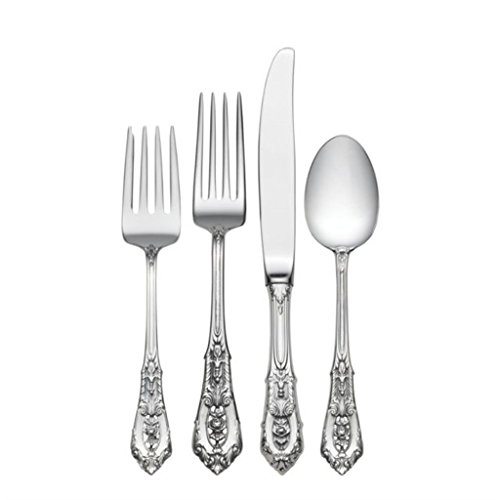 【中古】【未使用・未開封品】Wallace Rose Point 4-Piece Place Setting (Place Size) by Wallace [並行輸入品]【メーカー名】【メーカー型番】【ブランド名】WALLACE カトラリーアソートセット 【商品説明】Wallace Rose Point 4-Piece Place Setting (Place Size) by Wallace [並行輸入品]【注意】こちらは輸入品となります。当店では初期不良に限り、商品到着から7日間は返品を 受付けております。こちらは当店海外ショップで一般の方から買取した未使用・未開封品です。買取した為、中古扱いとしております。他モールとの併売品の為、完売の際はご連絡致しますのでご了承ください。ご注文からお届けまで1、ご注文⇒ご注文は24時間受け付けております。2、注文確認⇒ご注文後、当店から注文確認メールを送信します。3、当店海外倉庫から当店日本倉庫を経由しお届けしますので10〜30営業日程度でのお届けとなります。4、入金確認⇒前払い決済をご選択の場合、ご入金確認後、配送手配を致します。5、出荷⇒配送準備が整い次第、出荷致します。配送業者、追跡番号等の詳細をメール送信致します。6、到着⇒出荷後、1〜3日後に商品が到着します。　※離島、北海道、九州、沖縄は遅れる場合がございます。予めご了承下さい。お電話でのお問合せは少人数で運営の為受け付けておりませんので、メールにてお問合せお願い致します。営業時間　月〜金　10:00〜17:00お客様都合によるご注文後のキャンセル・返品はお受けしておりませんのでご了承下さい。