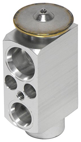 【中古】【未使用・未開封品】UAC EX 10151C A/C 拡張バルブ【メーカー名】【メーカー型番】【ブランド名】UAC 冷却パーツ 【商品説明】UAC EX 10151C A/C 拡張バルブ【注意】こちらは輸入品となります。当店では初期不良に限り、商品到着から7日間は返品を 受付けております。こちらは当店海外ショップで一般の方から買取した未使用・未開封品です。買取した為、中古扱いとしております。他モールとの併売品の為、完売の際はご連絡致しますのでご了承ください。ご注文からお届けまで1、ご注文⇒ご注文は24時間受け付けております。2、注文確認⇒ご注文後、当店から注文確認メールを送信します。3、当店海外倉庫から当店日本倉庫を経由しお届けしますので10〜30営業日程度でのお届けとなります。4、入金確認⇒前払い決済をご選択の場合、ご入金確認後、配送手配を致します。5、出荷⇒配送準備が整い次第、出荷致します。配送業者、追跡番号等の詳細をメール送信致します。6、到着⇒出荷後、1〜3日後に商品が到着します。　※離島、北海道、九州、沖縄は遅れる場合がございます。予めご了承下さい。お電話でのお問合せは少人数で運営の為受け付けておりませんので、メールにてお問合せお願い致します。営業時間　月〜金　10:00〜17:00お客様都合によるご注文後のキャンセル・返品はお受けしておりませんのでご了承下さい。