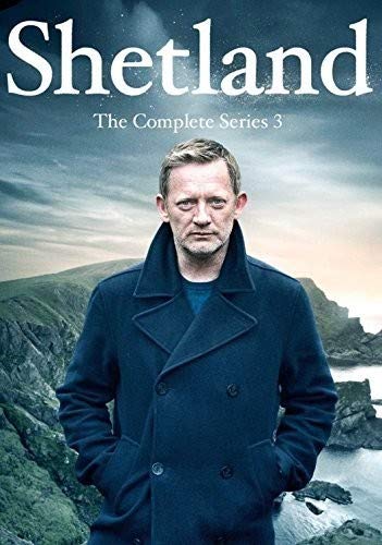 【中古】【未使用・未開封品】Shetland: Season Three [DVD]【メーカー名】【メーカー型番】【ブランド名】BBC Home Entertainment ジャンル別 Douglas Henshall: Actor; Alison O'Donnell: Actor【商品説明】Shetland: Season Three [DVD]【注意】こちらは輸入品となります。当店では初期不良に限り、商品到着から7日間は返品を 受付けております。こちらは当店海外ショップで一般の方から買取した未使用・未開封品です。買取した為、中古扱いとしております。他モールとの併売品の為、完売の際はご連絡致しますのでご了承ください。ご注文からお届けまで1、ご注文⇒ご注文は24時間受け付けております。2、注文確認⇒ご注文後、当店から注文確認メールを送信します。3、当店海外倉庫から当店日本倉庫を経由しお届けしますので10〜30営業日程度でのお届けとなります。4、入金確認⇒前払い決済をご選択の場合、ご入金確認後、配送手配を致します。5、出荷⇒配送準備が整い次第、出荷致します。配送業者、追跡番号等の詳細をメール送信致します。6、到着⇒出荷後、1〜3日後に商品が到着します。　※離島、北海道、九州、沖縄は遅れる場合がございます。予めご了承下さい。お電話でのお問合せは少人数で運営の為受け付けておりませんので、メールにてお問合せお願い致します。営業時間　月〜金　10:00〜17:00お客様都合によるご注文後のキャンセル・返品はお受けしておりませんのでご了承下さい。