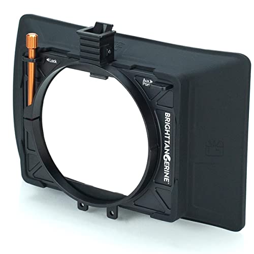 【中古】【未使用・未開封品】Bright Tangerine Misfit Atom 4x5.65 4x4 超軽量2段階クリップオンマットボックス 取り外し可能なレンズシェード付き 114mmクランプアタッチメント【メーカー名】【メーカー型番】【ブランド名】Bright Tangerine カメラ用アクセサリ 【商品説明】Bright Tangerine Misfit Atom 4x5.65 4x4 超軽量2段階クリップオンマットボックス 取り外し可能なレンズシェード付き 114mmクランプアタッチメント【注意】こちらは輸入品となります。当店では初期不良に限り、商品到着から7日間は返品を 受付けております。こちらは当店海外ショップで一般の方から買取した未使用・未開封品です。買取した為、中古扱いとしております。他モールとの併売品の為、完売の際はご連絡致しますのでご了承ください。ご注文からお届けまで1、ご注文⇒ご注文は24時間受け付けております。2、注文確認⇒ご注文後、当店から注文確認メールを送信します。3、当店海外倉庫から当店日本倉庫を経由しお届けしますので10〜30営業日程度でのお届けとなります。4、入金確認⇒前払い決済をご選択の場合、ご入金確認後、配送手配を致します。5、出荷⇒配送準備が整い次第、出荷致します。配送業者、追跡番号等の詳細をメール送信致します。6、到着⇒出荷後、1〜3日後に商品が到着します。　※離島、北海道、九州、沖縄は遅れる場合がございます。予めご了承下さい。お電話でのお問合せは少人数で運営の為受け付けておりませんので、メールにてお問合せお願い致します。営業時間　月〜金　10:00〜17:00お客様都合によるご注文後のキャンセル・返品はお受けしておりませんのでご了承下さい。