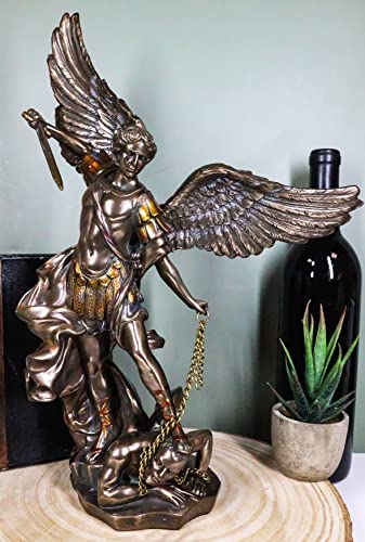 【中古】【未使用・未開封品】Ebros Large Archangel Saint Michael Slaying Chained Satan Statue 14?" Tallグイド・レーニInspiredカトリック教会Battle of Armageddon Arc