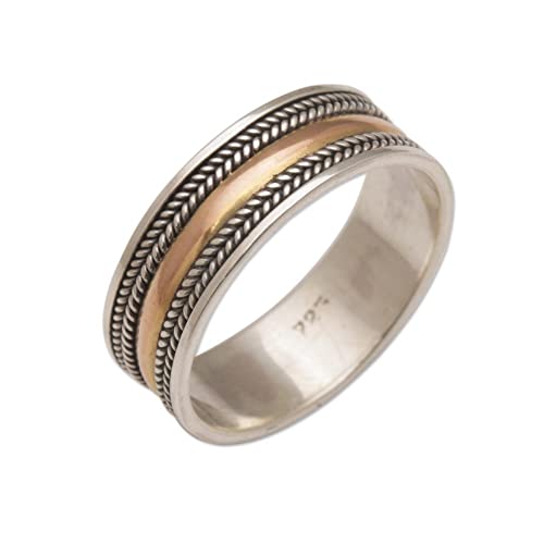 【中古】【未使用・未開封品】NOVICA No Stone イエローゴールド & Sterling Band Ring 'Way of Gold'【メーカー名】【メーカー型番】【ブランド名】NOVICA リング 【商品説明】NOVICA No Stone イエローゴールド & Sterling Band Ring 'Way of Gold'【注意】こちらは輸入品となります。当店では初期不良に限り、商品到着から7日間は返品を 受付けております。こちらは当店海外ショップで一般の方から買取した未使用・未開封品です。買取した為、中古扱いとしております。他モールとの併売品の為、完売の際はご連絡致しますのでご了承ください。ご注文からお届けまで1、ご注文⇒ご注文は24時間受け付けております。2、注文確認⇒ご注文後、当店から注文確認メールを送信します。3、当店海外倉庫から当店日本倉庫を経由しお届けしますので10〜30営業日程度でのお届けとなります。4、入金確認⇒前払い決済をご選択の場合、ご入金確認後、配送手配を致します。5、出荷⇒配送準備が整い次第、出荷致します。配送業者、追跡番号等の詳細をメール送信致します。6、到着⇒出荷後、1〜3日後に商品が到着します。　※離島、北海道、九州、沖縄は遅れる場合がございます。予めご了承下さい。お電話でのお問合せは少人数で運営の為受け付けておりませんので、メールにてお問合せお願い致します。営業時間　月〜金　10:00〜17:00お客様都合によるご注文後のキャンセル・返品はお受けしておりませんのでご了承下さい。
