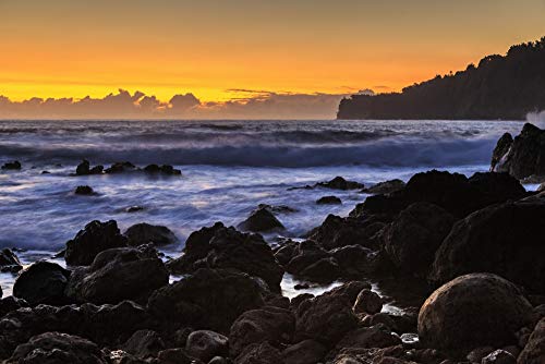 【中古】【未使用・未開封品】Posterazzi PDDUS12SWR0591LARGE Sunrise at Laupahoehoe Beach Park, Hamakua Coast, Big Island, Hawaii Photo Print, 24 x 36, Multi 141［並