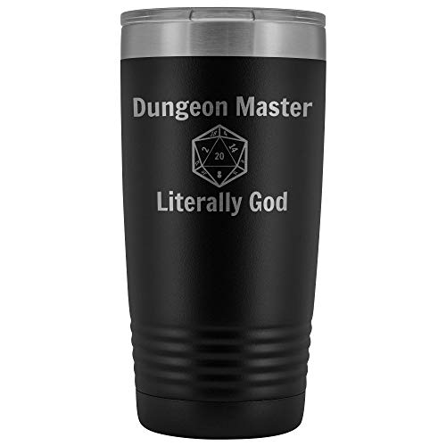 【中古】【未使用・未開封品】DnD DM タンブラー ダンジョンマスター 文字通り神 D20 20オンス ノベルティギフト ダンジョンマスターコーヒーカップ ダンジョンズ&ドラゴンズマグカップ d&dマグギフト 20oz ブラック TM2001【メーカー名】【メーカー型番】【ブランド名】Game On Novelties タンブラーグラス, タンブラーグラス 【商品説明】DnD DM タンブラー ダンジョンマスター 文字通り神 D20 20オンス ノベルティギフト ダンジョンマスターコーヒーカップ ダンジョンズ&ドラゴンズマグカップ d&dマグギフト 20oz ブラック TM2001【注意】こちらは輸入品となります。当店では初期不良に限り、商品到着から7日間は返品を 受付けております。こちらは当店海外ショップで一般の方から買取した未使用・未開封品です。買取した為、中古扱いとしております。他モールとの併売品の為、完売の際はご連絡致しますのでご了承ください。ご注文からお届けまで1、ご注文⇒ご注文は24時間受け付けております。2、注文確認⇒ご注文後、当店から注文確認メールを送信します。3、当店海外倉庫から当店日本倉庫を経由しお届けしますので10〜30営業日程度でのお届けとなります。4、入金確認⇒前払い決済をご選択の場合、ご入金確認後、配送手配を致します。5、出荷⇒配送準備が整い次第、出荷致します。配送業者、追跡番号等の詳細をメール送信致します。6、到着⇒出荷後、1〜3日後に商品が到着します。　※離島、北海道、九州、沖縄は遅れる場合がございます。予めご了承下さい。お電話でのお問合せは少人数で運営の為受け付けておりませんので、メールにてお問合せお願い致します。営業時間　月〜金　10:00〜17:00お客様都合によるご注文後のキャンセル・返品はお受けしておりませんのでご了承下さい。