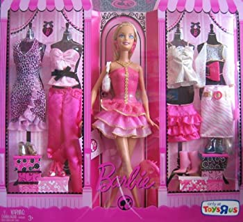 【中古】Barbie Doll & Fashions Giftset w 5 Outfits & Doll - Toys R Us Exclusive (2008) by Barbie