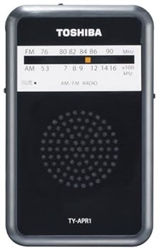 【中古】TOSHIBA AM/FMラジオ TY-APR1(K)【メーカー名】【メーカー型番】【ブランド名】TOSHIBA(東芝) 卓上ラジオ 【商品説明】TOSHIBA AM/FMラジオ TY-APR1(K)当店では初期不良に限り、商品到着から7日間は返品を 受付けております。お問い合わせ・メールにて不具合詳細をご連絡ください。他モールとの併売品の為、完売の際はキャンセルご連絡させて頂きます。中古品の商品タイトルに「限定」「初回」「保証」「DLコード」などの表記がありましても、特典・付属品・帯・保証等は付いておりません。電子辞書、コンパクトオーディオプレーヤー等のイヤホンは写真にありましても衛生上、基本お付けしておりません。※未使用品は除く品名に【import】【輸入】【北米】【海外】等の国内商品でないと把握できる表記商品について国内のDVDプレイヤー、ゲーム機で稼働しない場合がございます。予めご了承の上、購入ください。掲載と付属品が異なる場合は確認のご連絡をさせて頂きます。ご注文からお届けまで1、ご注文⇒ご注文は24時間受け付けております。2、注文確認⇒ご注文後、当店から注文確認メールを送信します。3、お届けまで3〜10営業日程度とお考えください。4、入金確認⇒前払い決済をご選択の場合、ご入金確認後、配送手配を致します。5、出荷⇒配送準備が整い次第、出荷致します。配送業者、追跡番号等の詳細をメール送信致します。6、到着⇒出荷後、1〜3日後に商品が到着します。　※離島、北海道、九州、沖縄は遅れる場合がございます。予めご了承下さい。お電話でのお問合せは少人数で運営の為受け付けておりませんので、お問い合わせ・メールにてお願い致します。営業時間　月〜金　11:00〜17:00★お客様都合によるご注文後のキャンセル・返品はお受けしておりませんのでご了承ください。0
