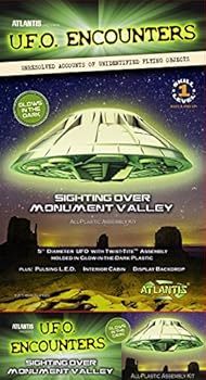 【中古】プラッツ U.F.O.との遭遇 モニュメントバレーのU.F.O. グロー・イン・ザ・ダーク (蓄光バージョン) プラモデル AMC1007G