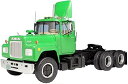 【中古】プラッツ AMT1039 1/25 マック R685ST セミ・トラクター 未塗装プラスチックモデルキット