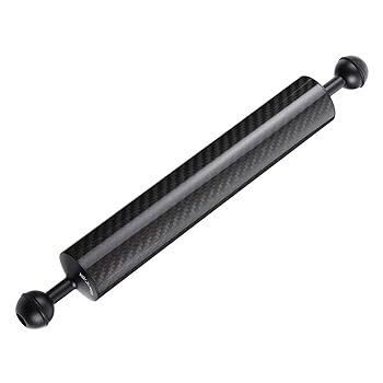 【中古】【未使用】YIN ZLL 12.59インチ32cm長さ40mm直径デュアルボールカーボンファイバーフローティングアーム、ボール直径：25mm、浮力：200g LI【メーカー名】【メーカー型番】【ブランド名】YINLI 水中撮影器材 【商品説明】YIN ZLL 12.59インチ32cm長さ40mm直径デュアルボールカーボンファイバーフローティングアーム、ボール直径：25mm、浮力：200g LI当店では初期不良に限り、商品到着から7日間は返品を 受付けております。お問い合わせ・メールにて不具合詳細をご連絡ください。他モールとの併売品の為、完売の際はキャンセルご連絡させて頂きます。中古品の商品タイトルに「限定」「初回」「保証」「DLコード」などの表記がありましても、特典・付属品・帯・保証等は付いておりません。電子辞書、コンパクトオーディオプレーヤー等のイヤホンは写真にありましても衛生上、基本お付けしておりません。※未使用品は除く品名に【import】【輸入】【北米】【海外】等の国内商品でないと把握できる表記商品について国内のDVDプレイヤー、ゲーム機で稼働しない場合がございます。予めご了承の上、購入ください。掲載と付属品が異なる場合は確認のご連絡をさせて頂きます。ご注文からお届けまで1、ご注文⇒ご注文は24時間受け付けております。2、注文確認⇒ご注文後、当店から注文確認メールを送信します。3、お届けまで3〜10営業日程度とお考えください。4、入金確認⇒前払い決済をご選択の場合、ご入金確認後、配送手配を致します。5、出荷⇒配送準備が整い次第、出荷致します。配送業者、追跡番号等の詳細をメール送信致します。6、到着⇒出荷後、1〜3日後に商品が到着します。　※離島、北海道、九州、沖縄は遅れる場合がございます。予めご了承下さい。お電話でのお問合せは少人数で運営の為受け付けておりませんので、お問い合わせ・メールにてお願い致します。営業時間　月〜金　11:00〜17:00★お客様都合によるご注文後のキャンセル・返品はお受けしておりませんのでご了承ください。0