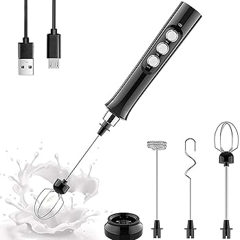 【中古】YMTHou ハンドヘルドミルク泡立て器 電動ドリンクミキサー 3段階速度 USB充電可能 コーヒー泡立て器 3つのヘッド付き カプチーノ、フラッペ、抹