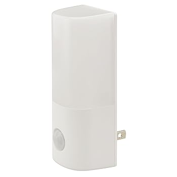 【中古】【未使用】オーム(OHM)オーム電機 フットライト 明暗・人感センサー式ナイトライト 電球色 足元灯 コンセント式 AC電源 ホワイト NIT-ALA6JCL2-WL 06-5155(2)