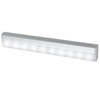 【中古】【未使用】ライズジャパン 自動点灯 充電式 LEDセンサーライト 人感センサー搭載 USB充電式 充電式バーライトHOU【メーカー名】【メーカー型番】【ブランド名】ライズジャパン フットライト, キッチン ストア 【商品説明】ライズジャパン 自動点灯 充電式 LEDセンサーライト 人感センサー搭載 USB充電式 充電式バーライトHOU当店では初期不良に限り、商品到着から7日間は返品を 受付けております。お問い合わせ・メールにて不具合詳細をご連絡ください。他モールとの併売品の為、完売の際はキャンセルご連絡させて頂きます。中古品の商品タイトルに「限定」「初回」「保証」「DLコード」などの表記がありましても、特典・付属品・帯・保証等は付いておりません。電子辞書、コンパクトオーディオプレーヤー等のイヤホンは写真にありましても衛生上、基本お付けしておりません。※未使用品は除く品名に【import】【輸入】【北米】【海外】等の国内商品でないと把握できる表記商品について国内のDVDプレイヤー、ゲーム機で稼働しない場合がございます。予めご了承の上、購入ください。掲載と付属品が異なる場合は確認のご連絡をさせて頂きます。ご注文からお届けまで1、ご注文⇒ご注文は24時間受け付けております。2、注文確認⇒ご注文後、当店から注文確認メールを送信します。3、お届けまで3〜10営業日程度とお考えください。4、入金確認⇒前払い決済をご選択の場合、ご入金確認後、配送手配を致します。5、出荷⇒配送準備が整い次第、出荷致します。配送業者、追跡番号等の詳細をメール送信致します。6、到着⇒出荷後、1〜3日後に商品が到着します。　※離島、北海道、九州、沖縄は遅れる場合がございます。予めご了承下さい。お電話でのお問合せは少人数で運営の為受け付けておりませんので、お問い合わせ・メールにてお願い致します。営業時間　月〜金　11:00〜17:00★お客様都合によるご注文後のキャンセル・返品はお受けしておりませんのでご了承ください。0
