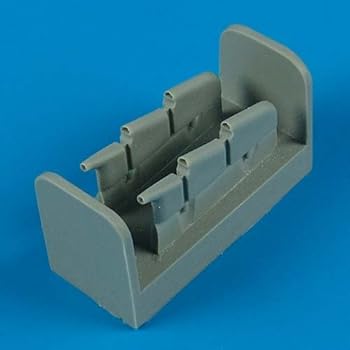 【中古】クイックブースト 48420 1/48 スピットファイア Mk.I/Ia/IIa 円形排気管（エアフィックス用）【メーカー名】【メーカー型番】【ブランド名】ノーブランド品 飛行機・ヘリコプター, おもちゃ ストア, シニア向けおもち...