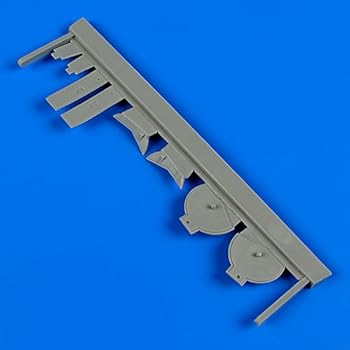 【中古】クイックブースト 48592 1/48 N1K1-J 局地戦闘機 紫電 主脚カバー（ハセガワ用）【メーカー名】【メーカー型番】【ブランド名】ボイジャーモデル　Voyager Model 飛行機・ヘリコプター, おもちゃ ストア, シニア向けおもちゃ・ホビー, プラモデル予約商品 【商品説明】クイックブースト 48592 1/48 N1K1-J 局地戦闘機 紫電 主脚カバー（ハセガワ用）当店では初期不良に限り、商品到着から7日間は返品を 受付けております。お問い合わせ・メールにて不具合詳細をご連絡ください。他モールとの併売品の為、完売の際はキャンセルご連絡させて頂きます。中古品の商品タイトルに「限定」「初回」「保証」「DLコード」などの表記がありましても、特典・付属品・帯・保証等は付いておりません。電子辞書、コンパクトオーディオプレーヤー等のイヤホンは写真にありましても衛生上、基本お付けしておりません。※未使用品は除く品名に【import】【輸入】【北米】【海外】等の国内商品でないと把握できる表記商品について国内のDVDプレイヤー、ゲーム機で稼働しない場合がございます。予めご了承の上、購入ください。掲載と付属品が異なる場合は確認のご連絡をさせて頂きます。ご注文からお届けまで1、ご注文⇒ご注文は24時間受け付けております。2、注文確認⇒ご注文後、当店から注文確認メールを送信します。3、お届けまで3〜10営業日程度とお考えください。4、入金確認⇒前払い決済をご選択の場合、ご入金確認後、配送手配を致します。5、出荷⇒配送準備が整い次第、出荷致します。配送業者、追跡番号等の詳細をメール送信致します。6、到着⇒出荷後、1〜3日後に商品が到着します。　※離島、北海道、九州、沖縄は遅れる場合がございます。予めご了承下さい。お電話でのお問合せは少人数で運営の為受け付けておりませんので、お問い合わせ・メールにてお願い致します。営業時間　月〜金　11:00〜17:00★お客様都合によるご注文後のキャンセル・返品はお受けしておりませんのでご了承ください。0
