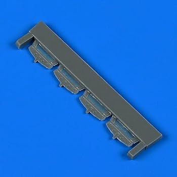 【中古】【未使用】クイックブースト 32282 1/32 現用 エアクラフト ミラー（凡用）【メーカー名】【メーカー型番】【ブランド名】ノーブランド品 飛行機・ヘリコプター, おもちゃ ストア 【商品説明】クイックブースト 32282 1/32 現用 エアクラフト ミラー（凡用）当店では初期不良に限り、商品到着から7日間は返品を 受付けております。お問い合わせ・メールにて不具合詳細をご連絡ください。他モールとの併売品の為、完売の際はキャンセルご連絡させて頂きます。中古品の商品タイトルに「限定」「初回」「保証」「DLコード」などの表記がありましても、特典・付属品・帯・保証等は付いておりません。電子辞書、コンパクトオーディオプレーヤー等のイヤホンは写真にありましても衛生上、基本お付けしておりません。※未使用品は除く品名に【import】【輸入】【北米】【海外】等の国内商品でないと把握できる表記商品について国内のDVDプレイヤー、ゲーム機で稼働しない場合がございます。予めご了承の上、購入ください。掲載と付属品が異なる場合は確認のご連絡をさせて頂きます。ご注文からお届けまで1、ご注文⇒ご注文は24時間受け付けております。2、注文確認⇒ご注文後、当店から注文確認メールを送信します。3、お届けまで3〜10営業日程度とお考えください。4、入金確認⇒前払い決済をご選択の場合、ご入金確認後、配送手配を致します。5、出荷⇒配送準備が整い次第、出荷致します。配送業者、追跡番号等の詳細をメール送信致します。6、到着⇒出荷後、1〜3日後に商品が到着します。　※離島、北海道、九州、沖縄は遅れる場合がございます。予めご了承下さい。お電話でのお問合せは少人数で運営の為受け付けておりませんので、お問い合わせ・メールにてお願い致します。営業時間　月〜金　11:00〜17:00★お客様都合によるご注文後のキャンセル・返品はお受けしておりませんのでご了承ください。0
