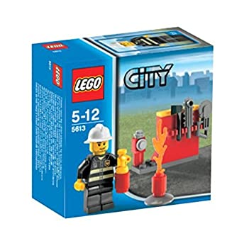 【メーカー名】レゴ LEGO 【メーカー型番】5613【ブランド名】レゴ LEGO 掲載画像は全てイメージです。実際の商品とは色味等異なる場合がございますのでご了承ください。【 ご注文からお届けまで 】・ご注文　：ご注文は24時間受け付けております。・注文確認：当店より注文確認メールを送信いたします。・入金確認：ご決済の承認が完了した翌日よりお届けまで2〜7営業日前後となります。　※海外在庫品の場合は2〜4週間程度かかる場合がございます。　※納期に変更が生じた際は別途メールにてご確認メールをお送りさせて頂きます。　※お急ぎの場合は事前にお問い合わせください。・商品発送：出荷後に配送業者と追跡番号等をメールにてご案内致します。　※離島、北海道、九州、沖縄は遅れる場合がございます。予めご了承下さい。　※ご注文後、当店よりご注文内容についてご確認のメールをする場合がございます。期日までにご返信が無い場合キャンセルとさせて頂く場合がございますので予めご了承下さい。【 在庫切れについて 】他モールとの併売品の為、在庫反映が遅れてしまう場合がございます。完売の際はメールにてご連絡させて頂きますのでご了承ください。【 初期不良のご対応について 】・商品が到着致しましたらなるべくお早めに商品のご確認をお願いいたします。・当店では初期不良があった場合に限り、商品到着から7日間はご返品及びご交換を承ります。初期不良の場合はご購入履歴の「ショップへ問い合わせ」より不具合の内容をご連絡ください。・代替品がある場合はご交換にて対応させていただきますが、代替品のご用意ができない場合はご返品及びご注文キャンセル（ご返金）とさせて頂きますので予めご了承ください。【 中古品ついて 】中古品のため画像の通りではございません。また、中古という特性上、使用や動作に影響の無い程度の使用感、経年劣化、キズや汚れ等がある場合がございますのでご了承の上お買い求めくださいませ。◆ 付属品について商品タイトルに記載がない場合がありますので、ご不明な場合はメッセージにてお問い合わせください。商品名に『付属』『特典』『○○付き』等の記載があっても特典など付属品が無い場合もございます。ダウンロードコードは付属していても使用及び保証はできません。中古品につきましては基本的に動作に必要な付属品はございますが、説明書・外箱・ドライバーインストール用のCD-ROM等は付属しておりません。◆ ゲームソフトのご注意点・商品名に「輸入版 / 海外版 / IMPORT」と記載されている海外版ゲームソフトの一部は日本版のゲーム機では動作しません。お持ちのゲーム機のバージョンなど対応可否をお調べの上、動作の有無をご確認ください。尚、輸入版ゲームについてはメーカーサポートの対象外となります。◆ DVD・Blu-rayのご注意点・商品名に「輸入版 / 海外版 / IMPORT」と記載されている海外版DVD・Blu-rayにつきましては映像方式の違いの為、一般的な国内向けプレイヤーにて再生できません。ご覧になる際はディスクの「リージョンコード」と「映像方式(DVDのみ)」に再生機器側が対応している必要があります。パソコンでは映像方式は関係ないため、リージョンコードさえ合致していれば映像方式を気にすることなく視聴可能です。・商品名に「レンタル落ち 」と記載されている商品につきましてはディスクやジャケットに管理シール（値札・セキュリティータグ・バーコード等含みます）が貼付されています。ディスクの再生に支障の無い程度の傷やジャケットに傷み（色褪せ・破れ・汚れ・濡れ痕等）が見られる場合があります。予めご了承ください。◆ トレーディングカードのご注意点トレーディングカードはプレイ用です。中古買取り品の為、細かなキズ・白欠け・多少の使用感がございますのでご了承下さいませ。再録などで型番が違う場合がございます。違った場合でも事前連絡等は致しておりませんので、型番を気にされる方はご遠慮ください。