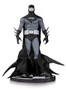 yÁz DC Collectibles Batman Black & White: Batman by Jae Lee Statue