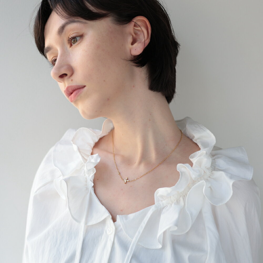 N267 ネックレス ペンダント フラワー クローバー ジルコニア 金属アレルギー対応 サージカルステンレス 華奢 上品 高見え オフィス おしゃれ レディース 女性 ギフト プレゼント デイリー 錆びない ゴールド accessoryのサムネイル