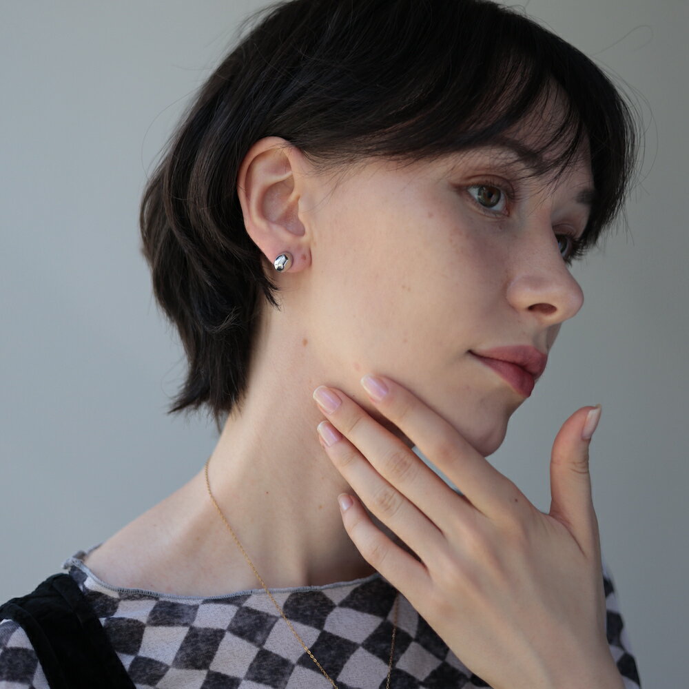 P208 ピアス ミニピアス イヤリング ゴールド シルバー ステンレス アレルギー対応 ギフト プレゼント シンプル オフィス ajiro yt4 4ez