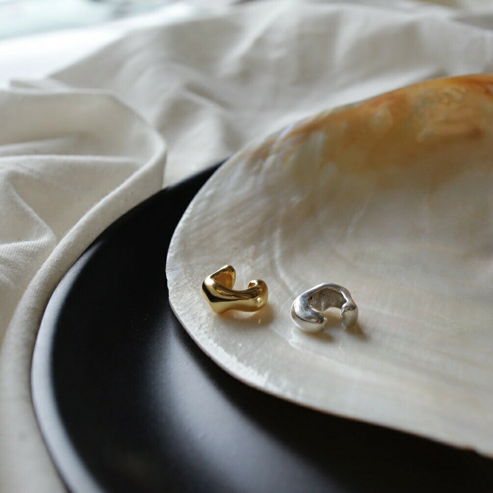 C131 イヤーカフ イヤーカフス 高純度シルバー イヤカフ ボリューム silver925 シンプル 片耳 ゴールド シルバー ギフト プレゼント 女性 レデ...