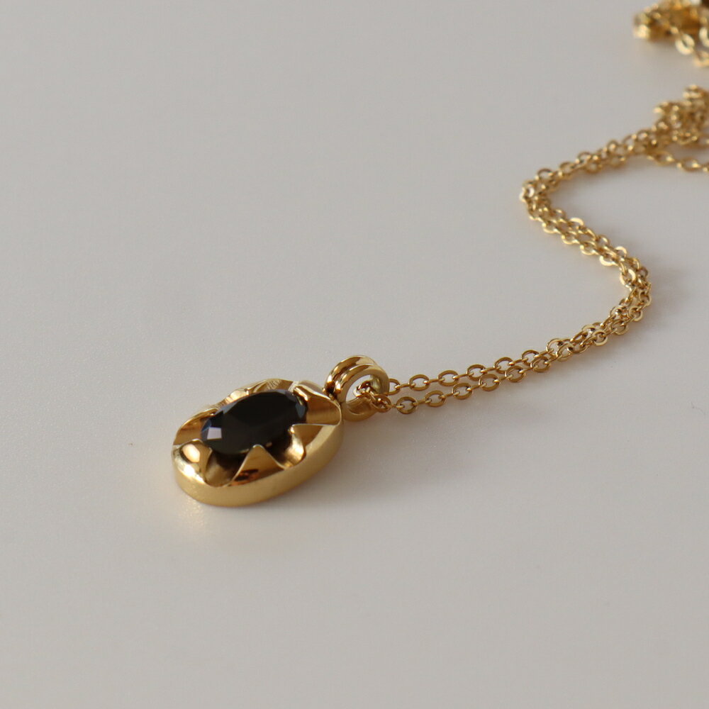 【BLACK FRIDAY30%OFF SALE！ 2750円→1925円】N066 ネックレス ペンダント　金属アレルギー対応　金アレ　ブラック　ストーン　ジルコニア　ブラック　チェーン　おしゃれ　レディース　女性　ギフト　プレゼント　デイリー　ステンレス　ゴールド　ajiro　accessory 4akのサムネイル