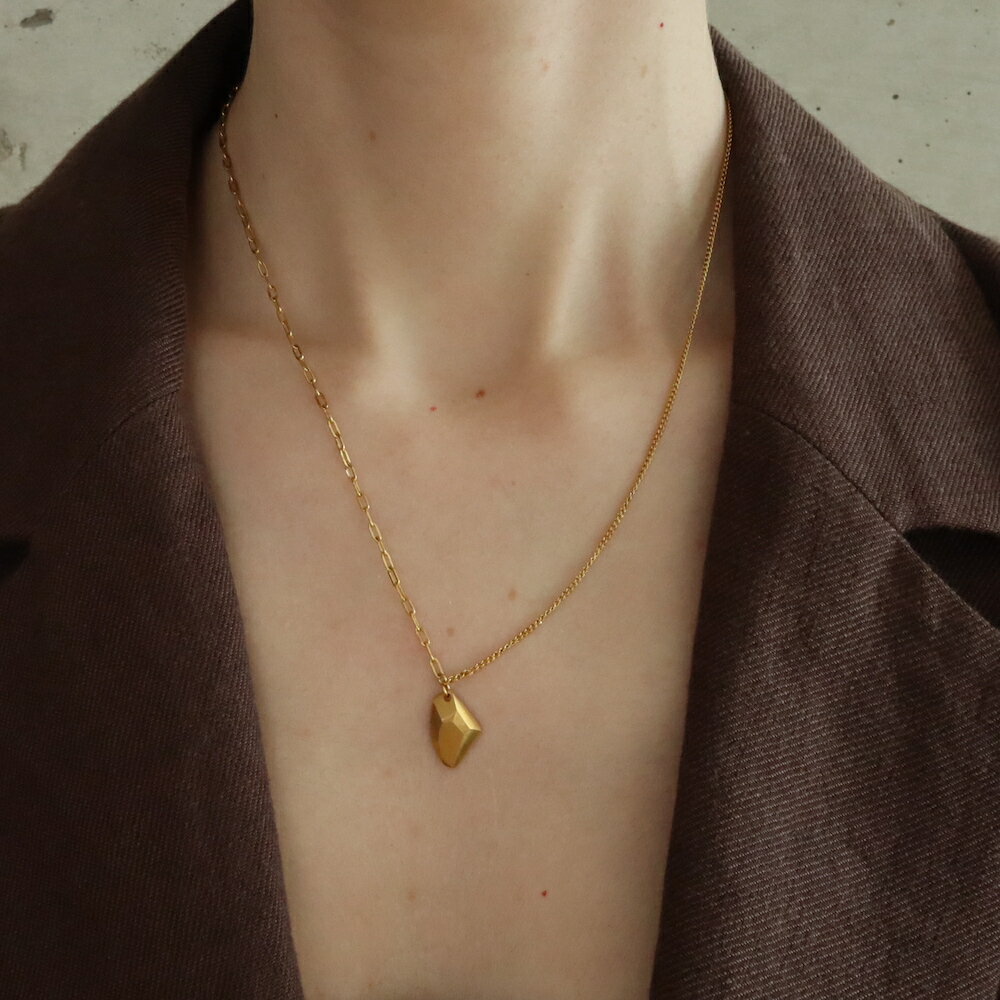 N045 ネックレス　ペンダント　アシンメトリー　金アレ対応　ニュアンス　ゴールド　おしゃれ　レディース　女性　ギフト　プレゼント　デイリー　ステンレス　ajiro　accessoryのサムネイル